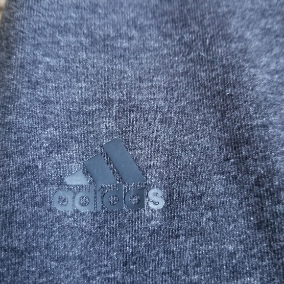 Adidas sport essentials grey leggings Size small - Picture 6 of 8